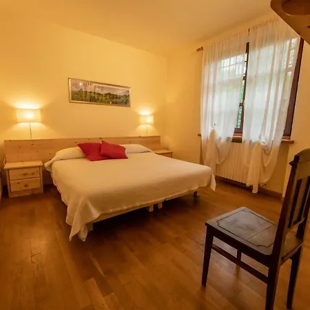 La Casa In Collina Alba (Piedmont)