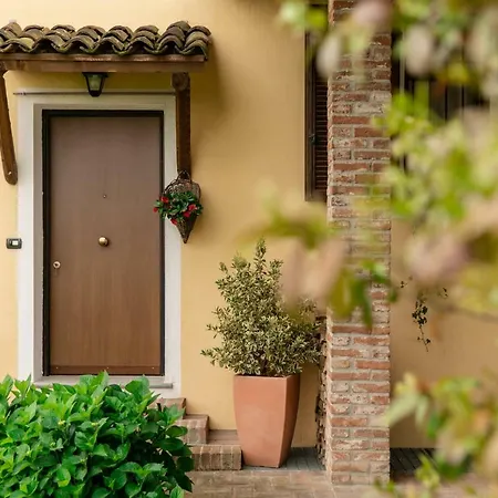 La Casa In Collina * Alba (Piedmont)