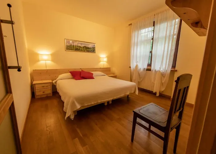 La Casa In Collina Alba (Piedmont)